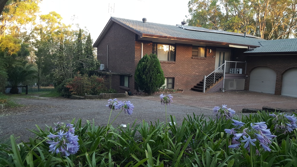 Gowrie Agapanthous - Hostel