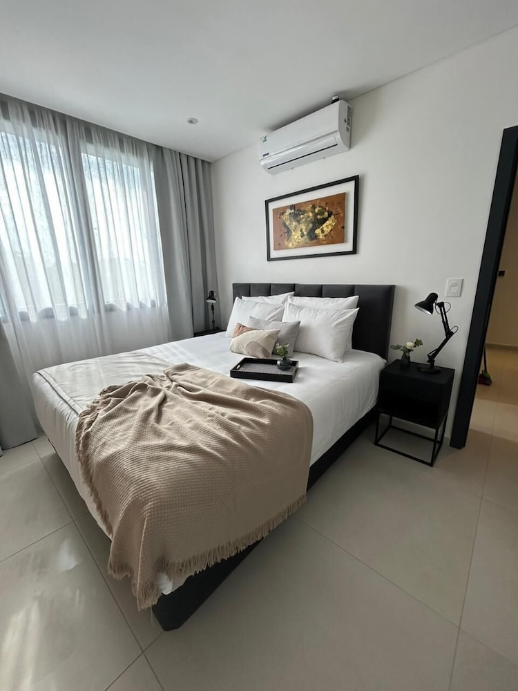 Divina Tower