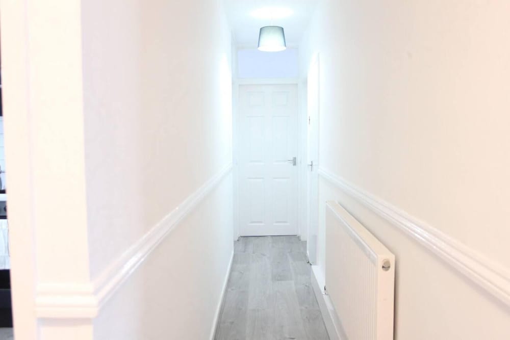 6guests-parking-nearstansted-accessible view 3