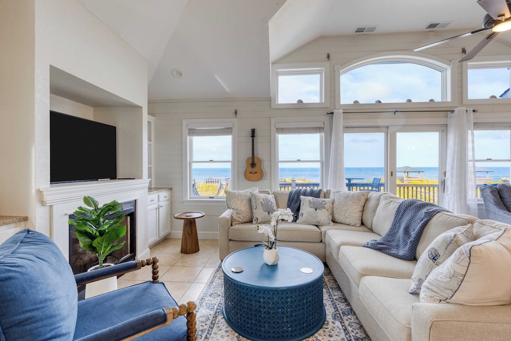 Sleeps 28 Beachfront w/ Pool, Hot Tub, Game Room Atlantic Watch by Avantstay