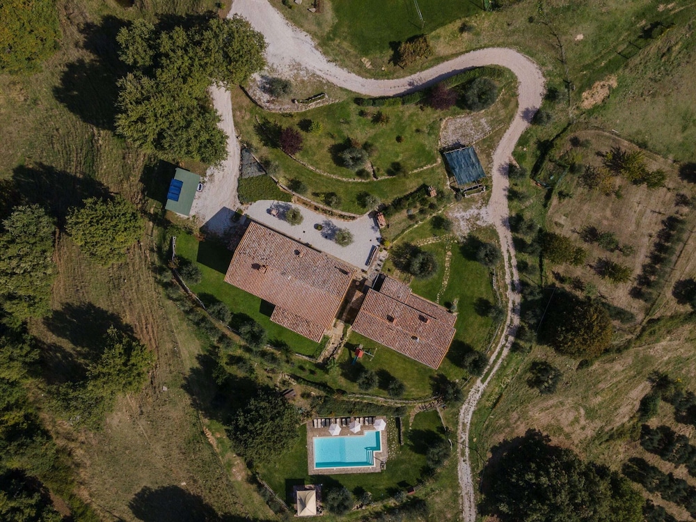 Villa in Umbria With Saltwater Pool