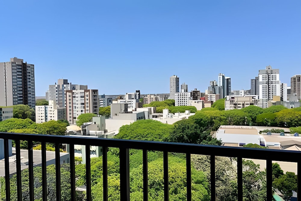 Aptos no Centro com Piscina e Academia