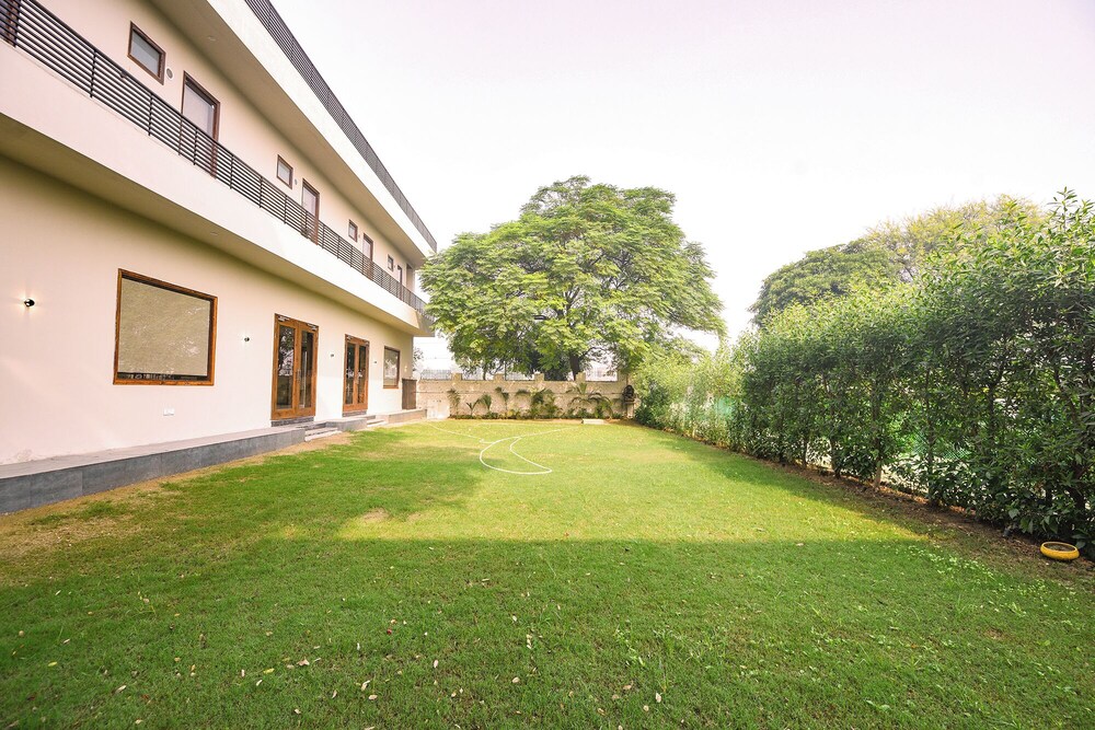 Fabhotel Kings 3 Farm