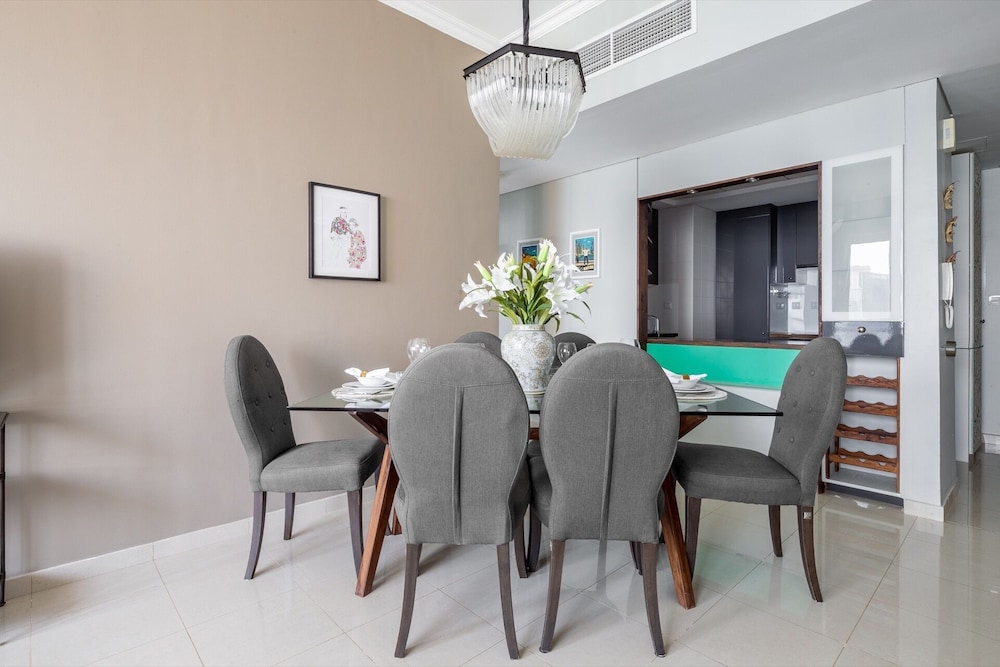 Mesmerizing 2BR Apartment in Dubai Marina