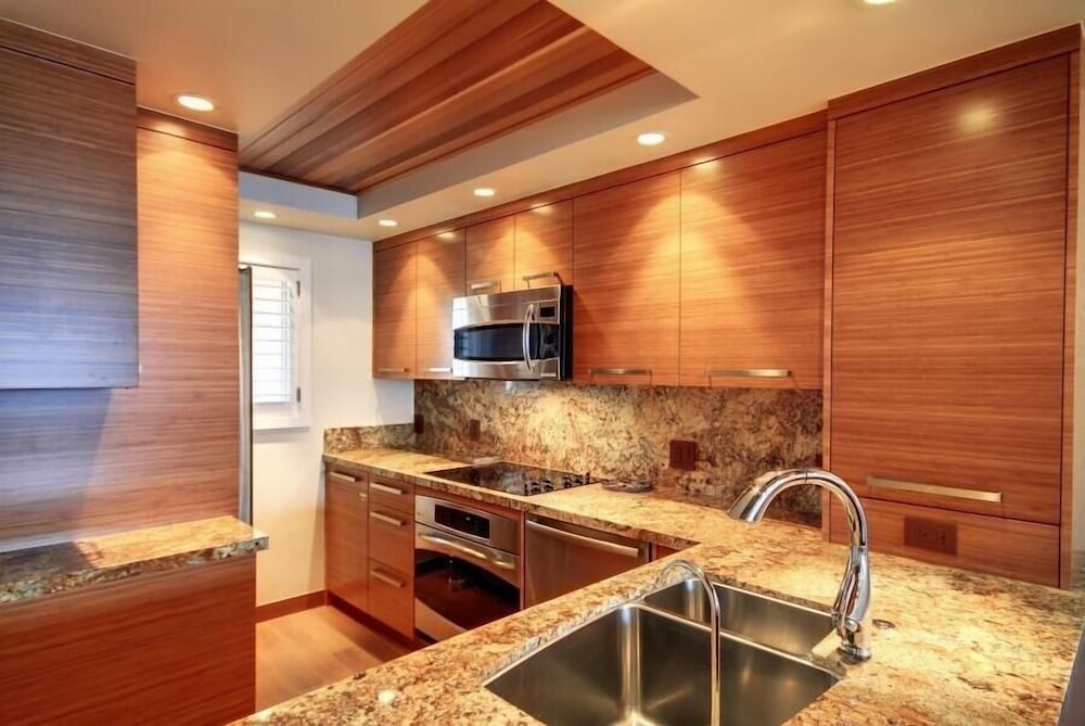 Menehune Shores, #510^ 3 Bedroom Condo