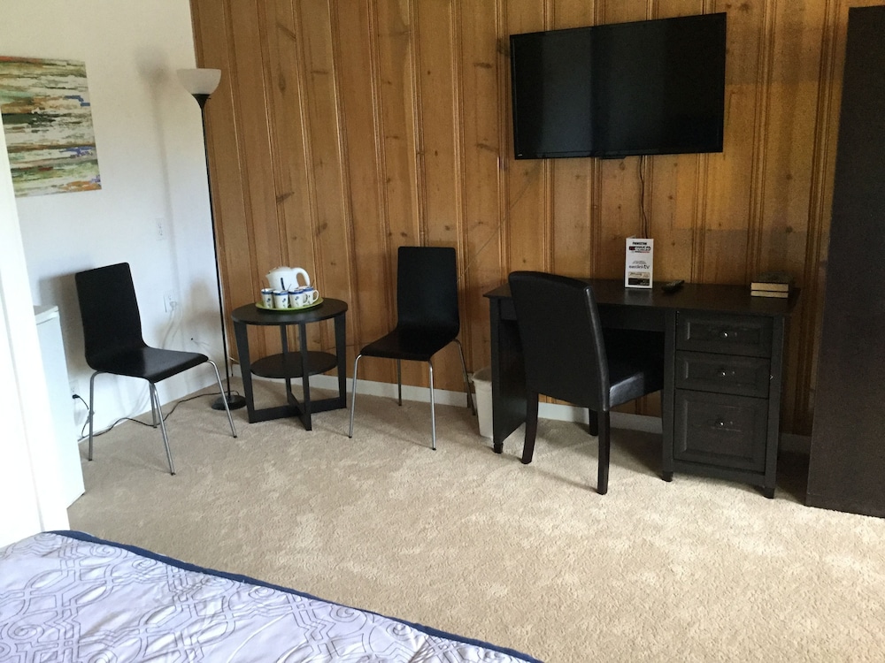 Cedars Motel