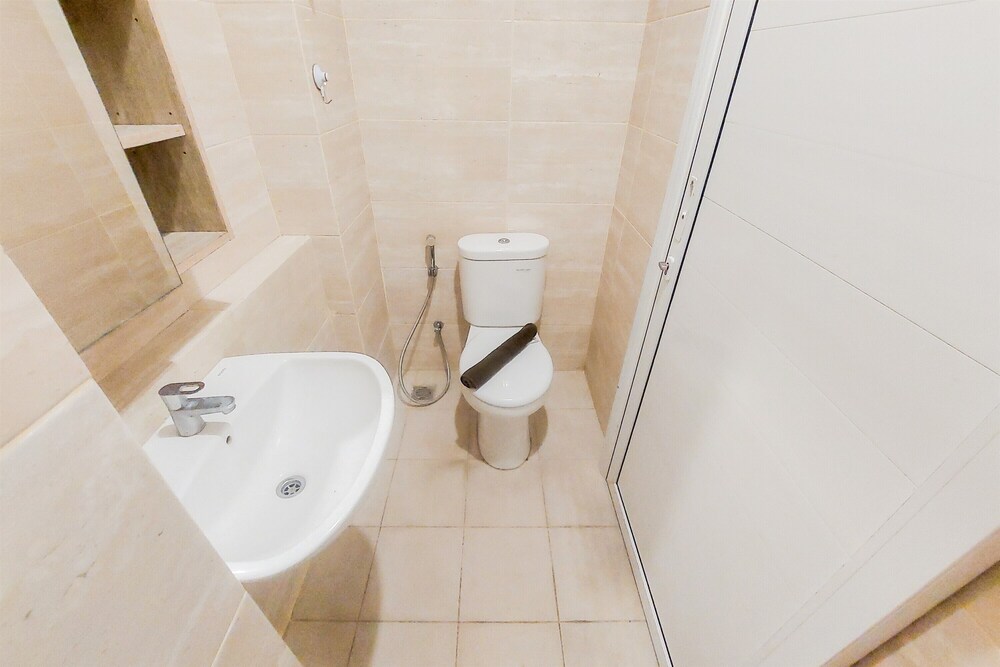 Warm and Clean Studio at Springwood Residence Tangerang Apartment