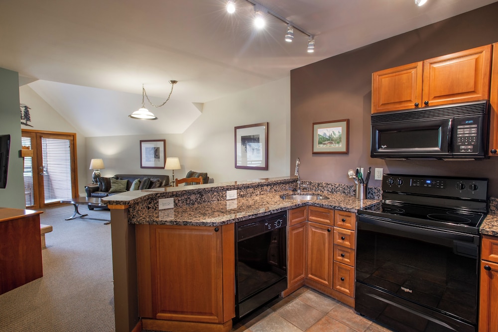 Winter Park Resort Lodging - Zephyr Mountain Condos