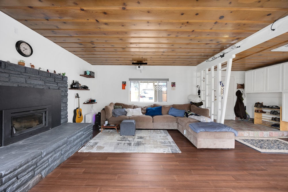Charming Retreat In The Heart Of Reno 3 Bedroom Home
