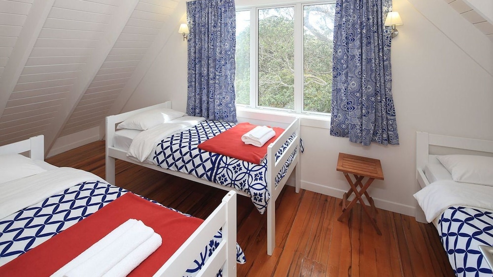 Claire's Luxury Hideaway view 4