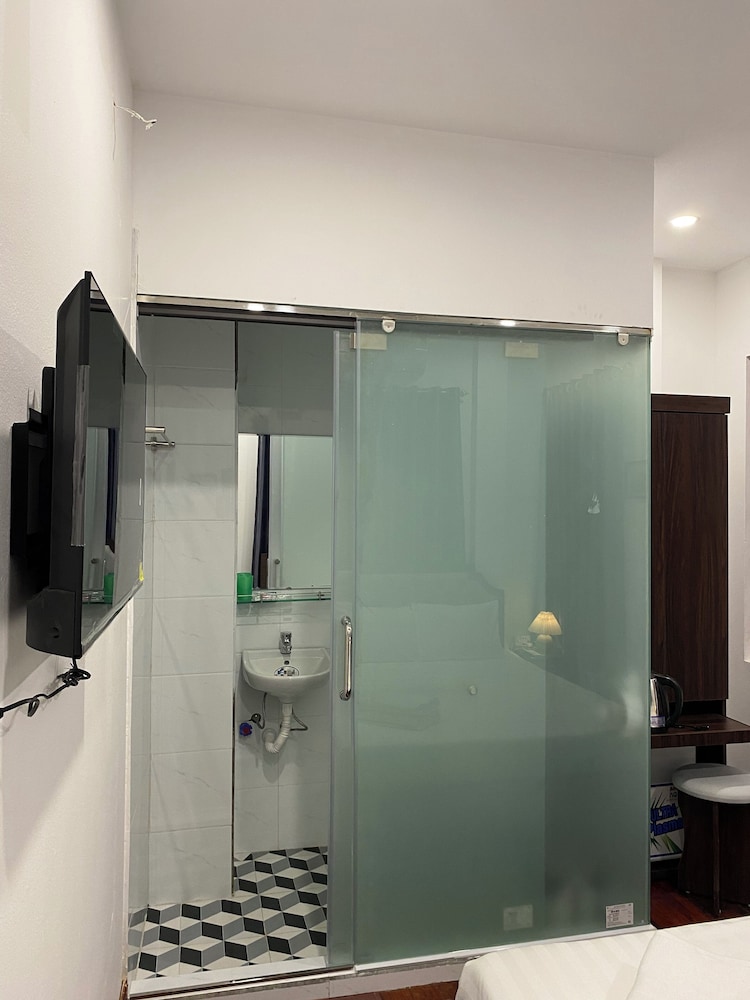 Hanoi Adela Hotel