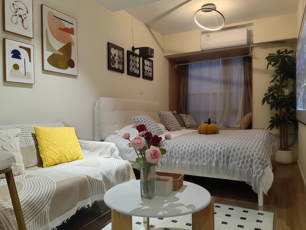 Shanghai Hills & Chiya BoutiqueApartment