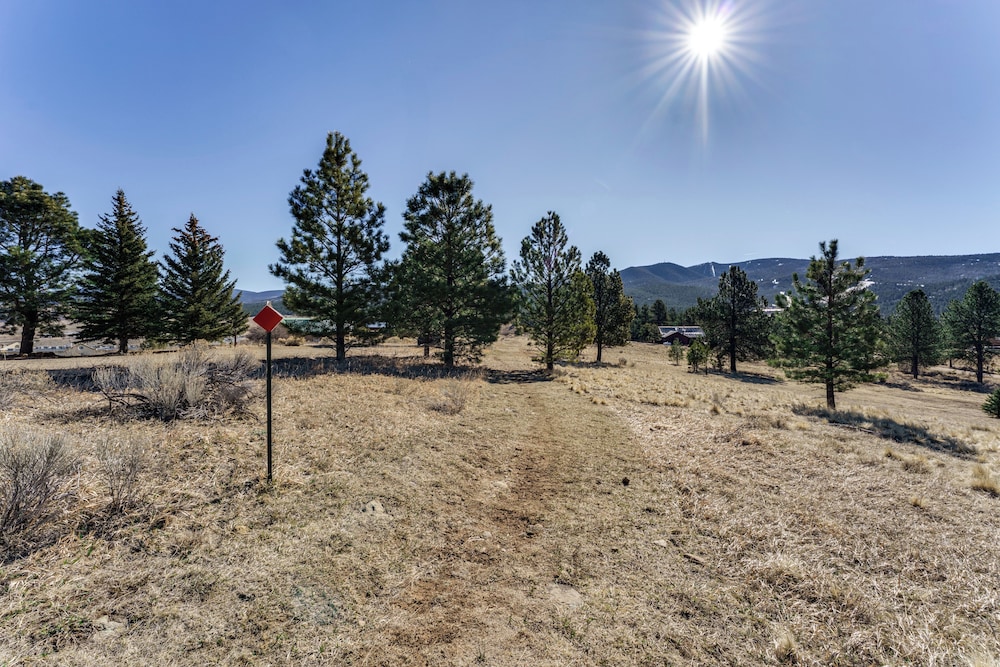 Near Hiking & Biking: Mtn-view Condo in Angel Fire