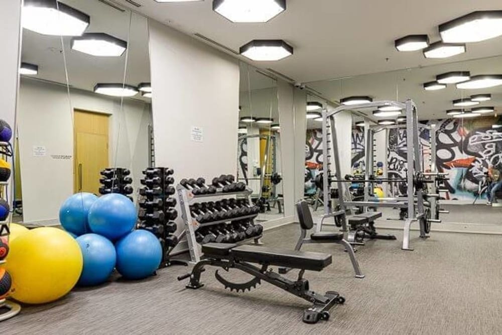 Luxury 2 BD + 2 WC in the heart of Entertainment District photo 2