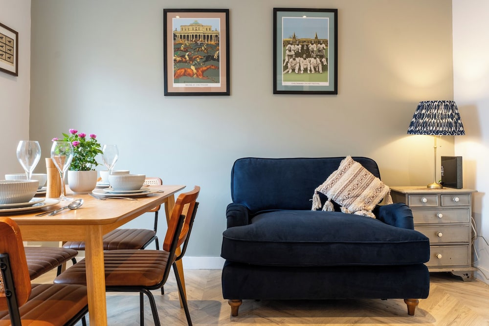 Stunning HighStreet Escape in Cheltenham