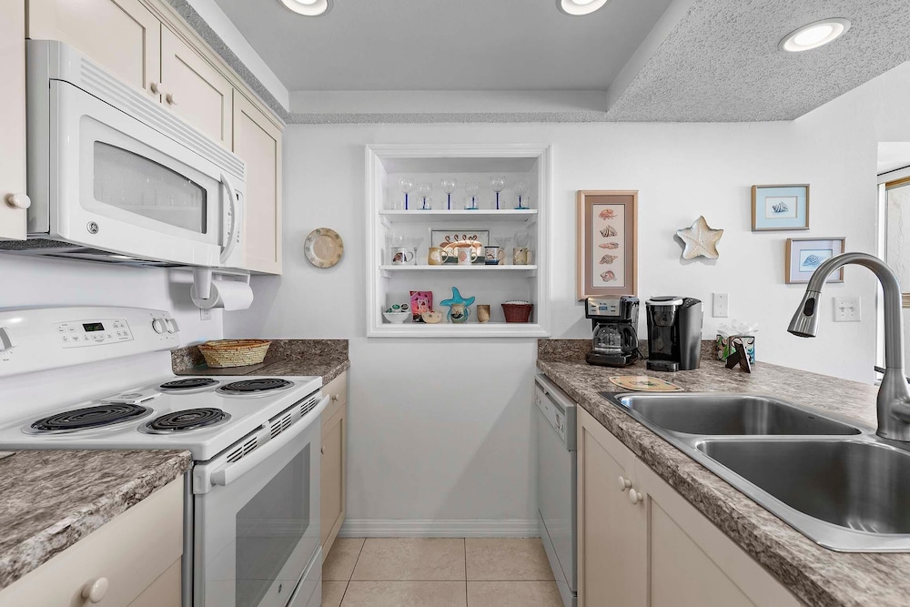 Smyrna Beach Club 607a