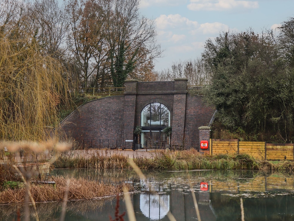 The Tunnel at Bridge Lake Farm and Fishery