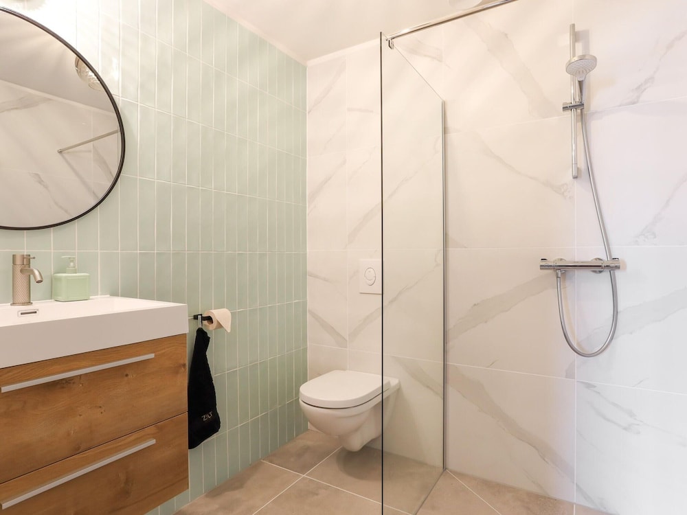 Suite in Vrouwenpolder Near North Sea Beach