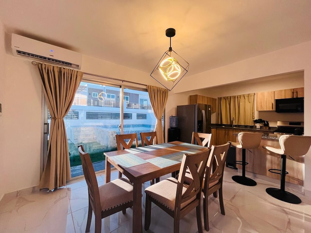 4BR 14 pax Twin Villa-Bbq & private pool