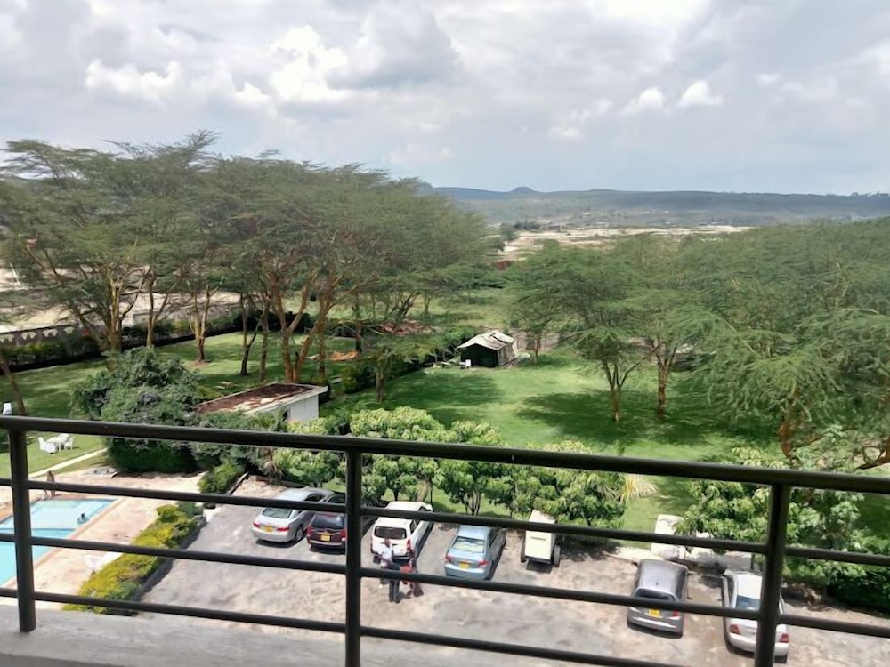 Zeituni Lodge Elementaita view 3