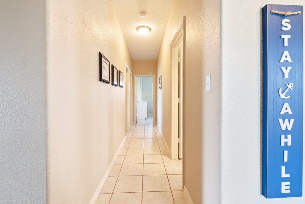 Beach Front Baby Ocean Views, Golf Cart & Pet Friendly!
