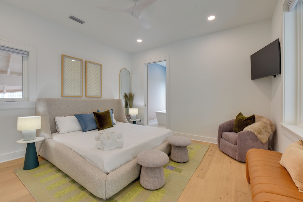 Stroll to Shore, Modern Santa Rosa Beach Duplex!