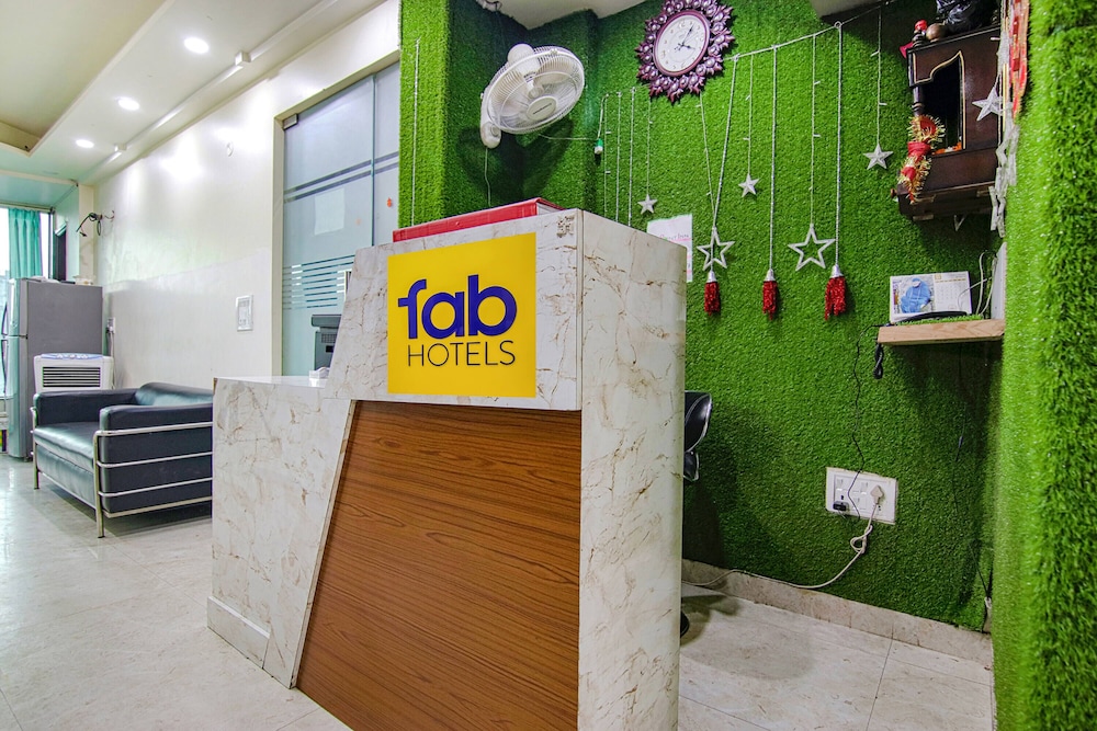 Lobby & Reception