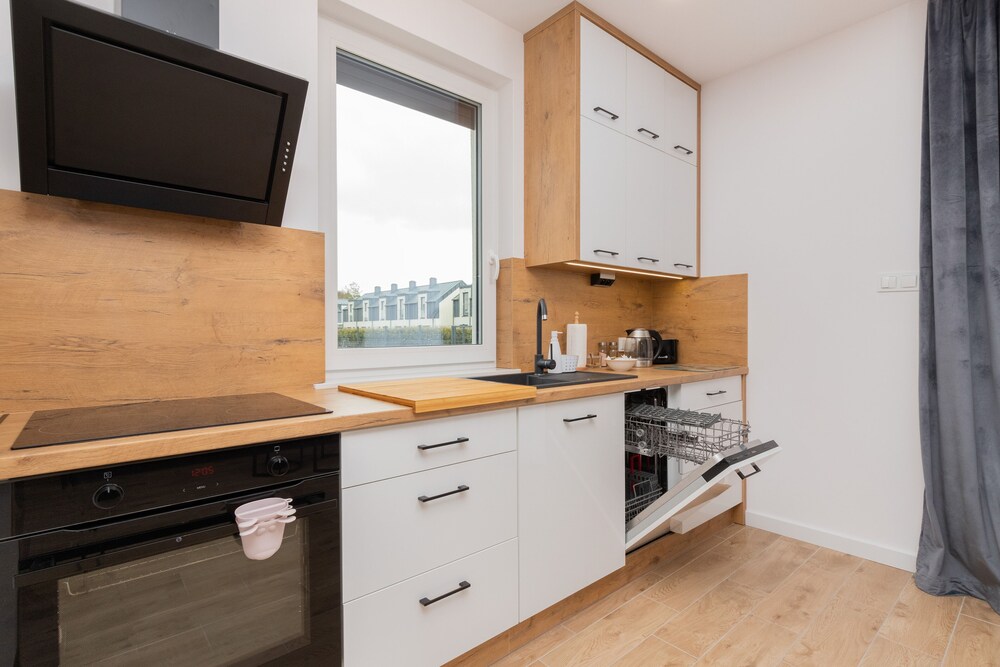 Apartment With Terrace Dębki by Renters
