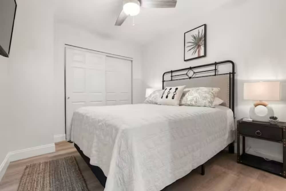 Experience The Ultimate in Luxury Living view 2