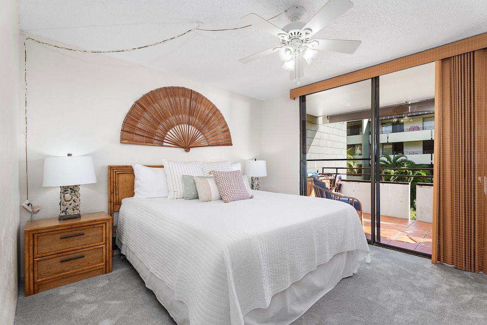 Big Island White Sands Village 202 2 Bedroom Condo