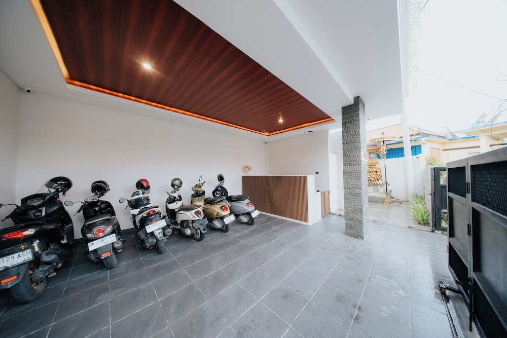 Casa Nika Suites Seminyak