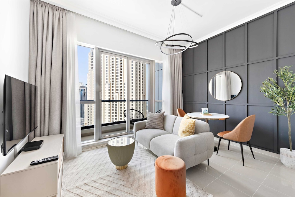 Silkhaus in Bay Central Near Metro