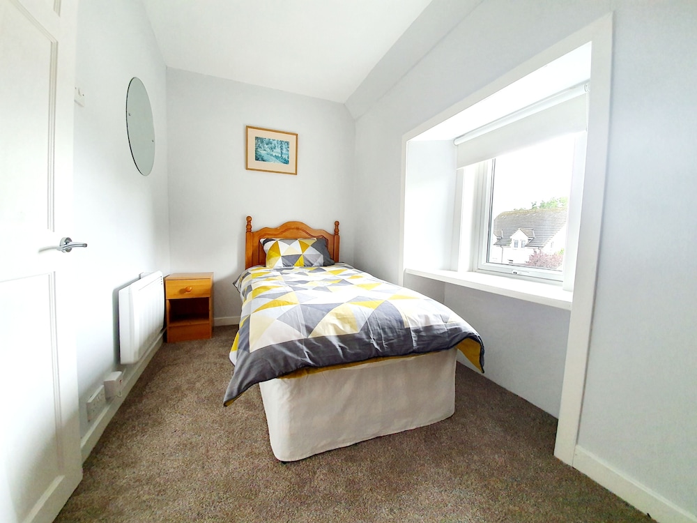 Spacious Holiday Home Closeby The River view 4