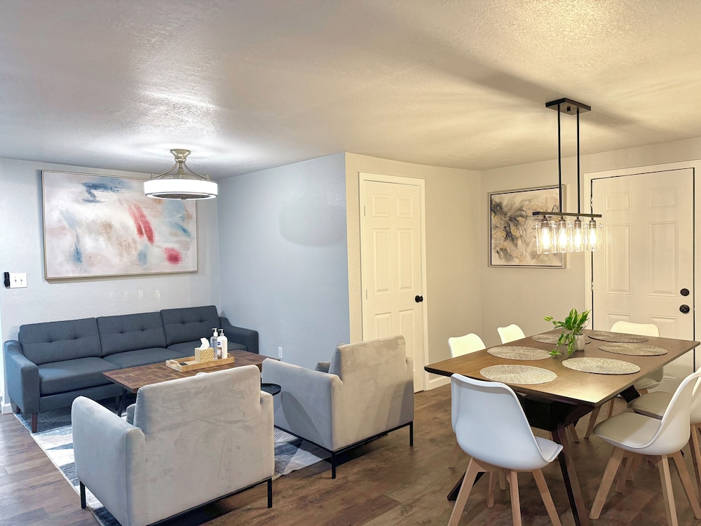 7BR Comfort Haven For 16 I Next to Tinker I EC