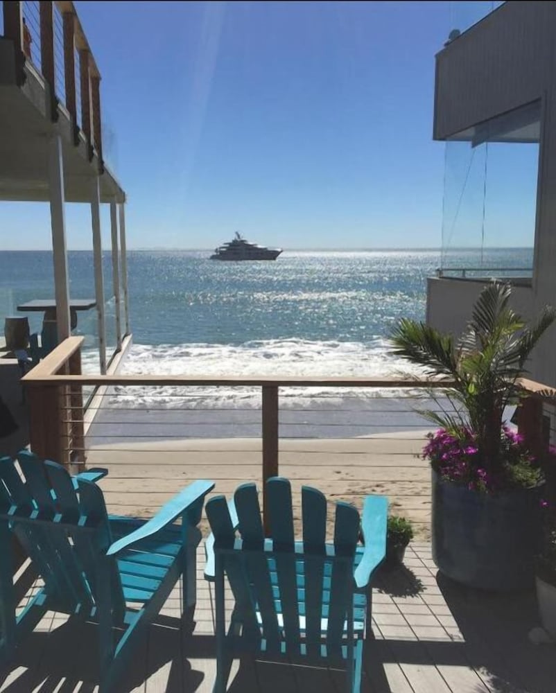 Malibu Beach Paradise Apartments