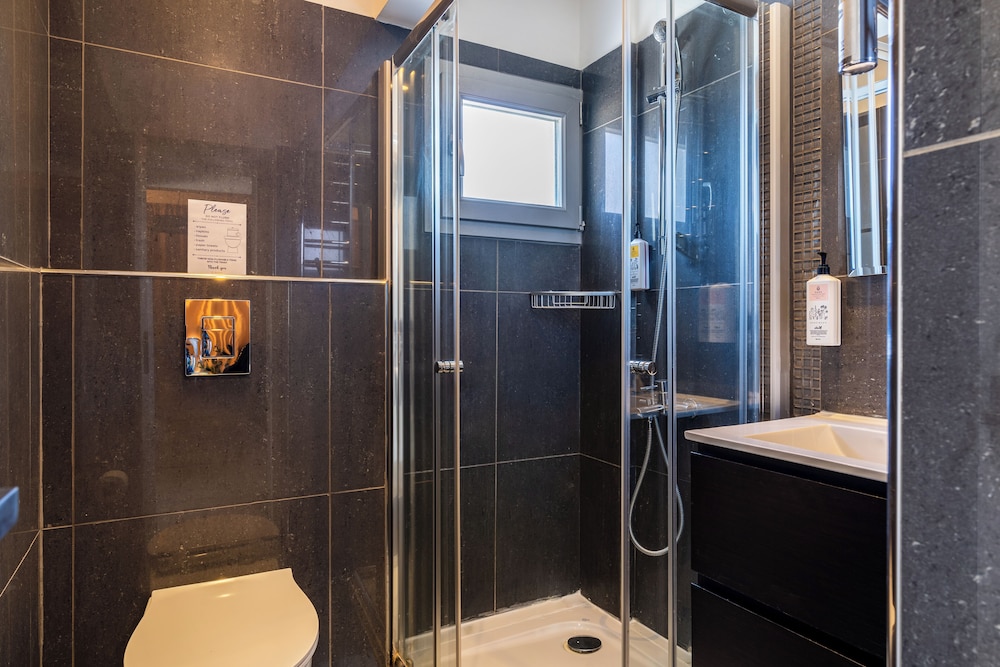 Local Host Living - Signature Apartments in Nicosia