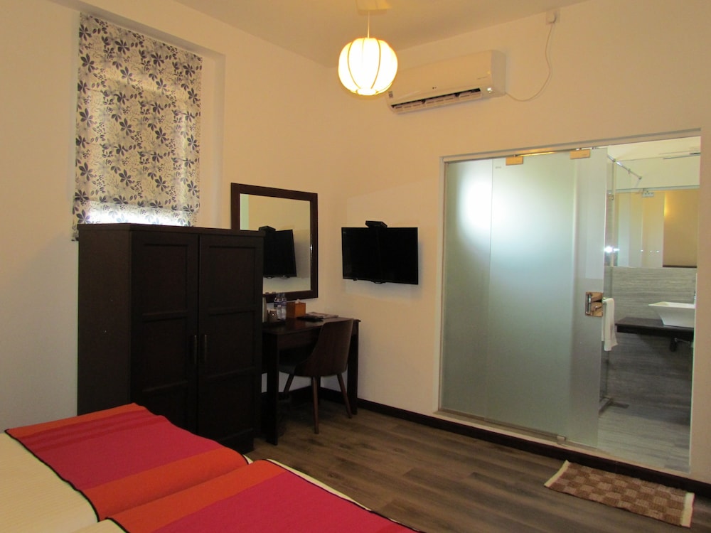 KMC Villa