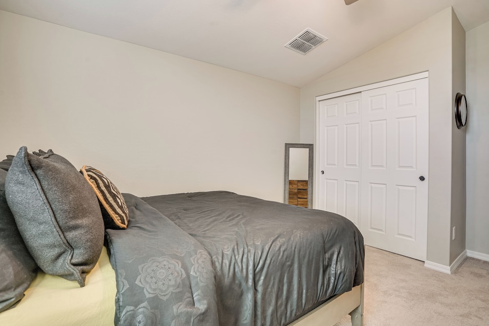 Covered Patio & Community Pool: Home in Surprise