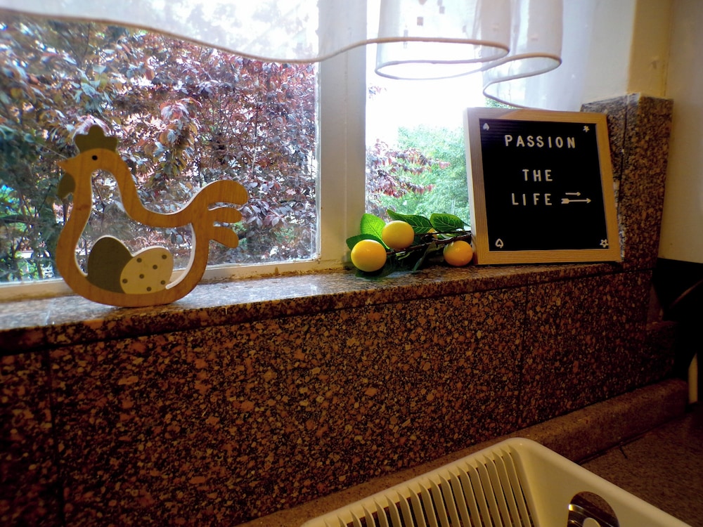 Apartmentsleeps7-paddington-balcony-bbq-ac