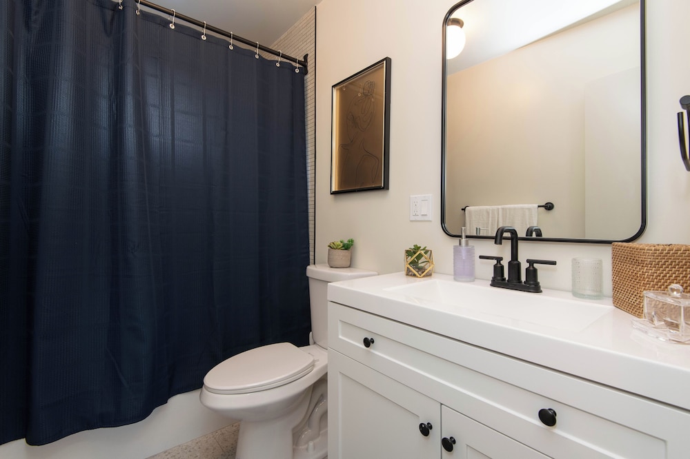 Superb Apartment near Dodger