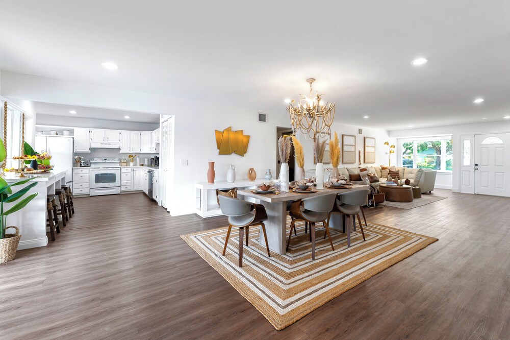 Palm Beach Paradise | Villa w/ Beach, Pool, Cinema & Tiki
