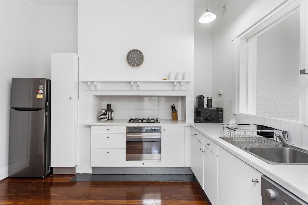 Chic Semi-detached 2-bed Home With Outdoor Dining