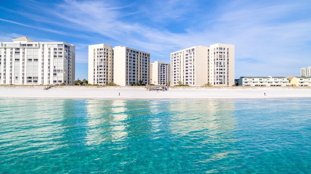 Shoreline Towers 2074 2 Bedroom Condo by RedAwning