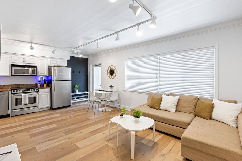 Charming Apartment in Las Olas Blvd Isle