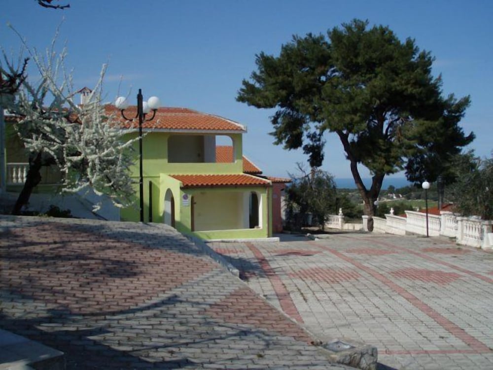 Photo 43