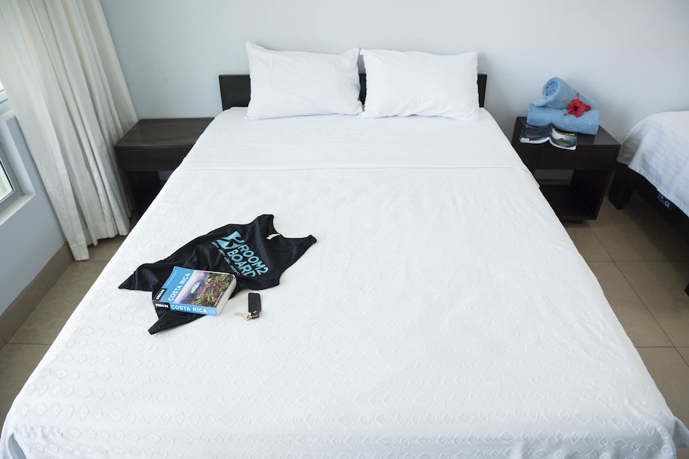Room2Board Hostel and Surf School