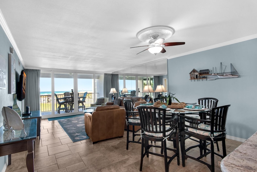 Shoreline Towers 1022