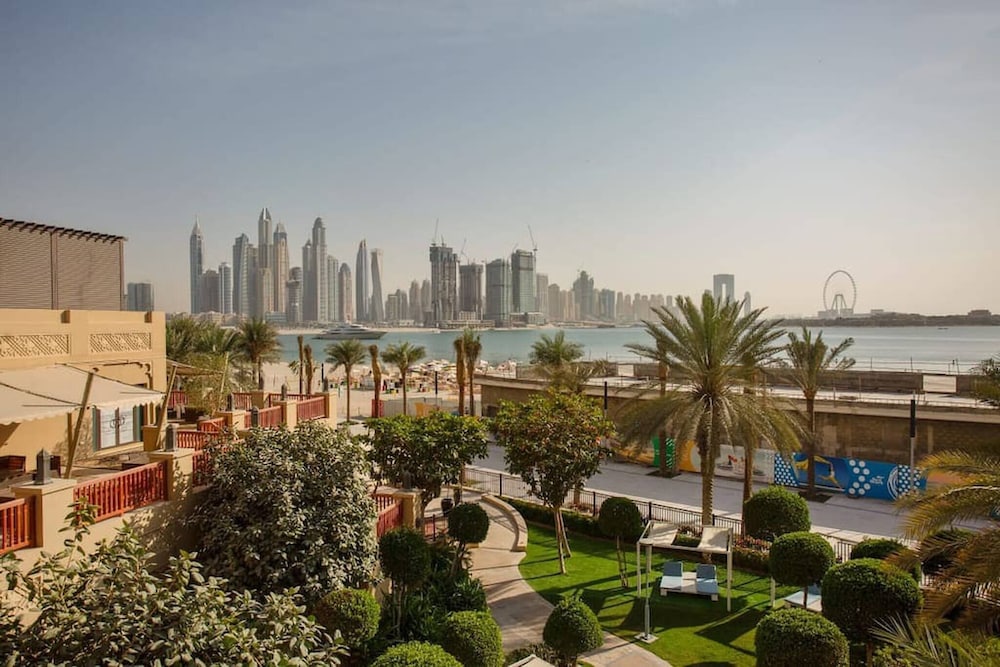 Fairmont North Residence Full Sea View 2br 166 Sqm