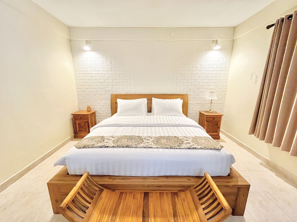 Rosewood Villa
