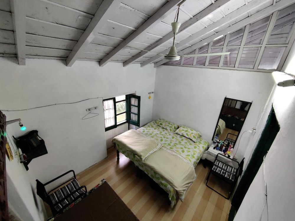 Pre Independence 2 BHK Bungalow,dalhousie,himachal view 2